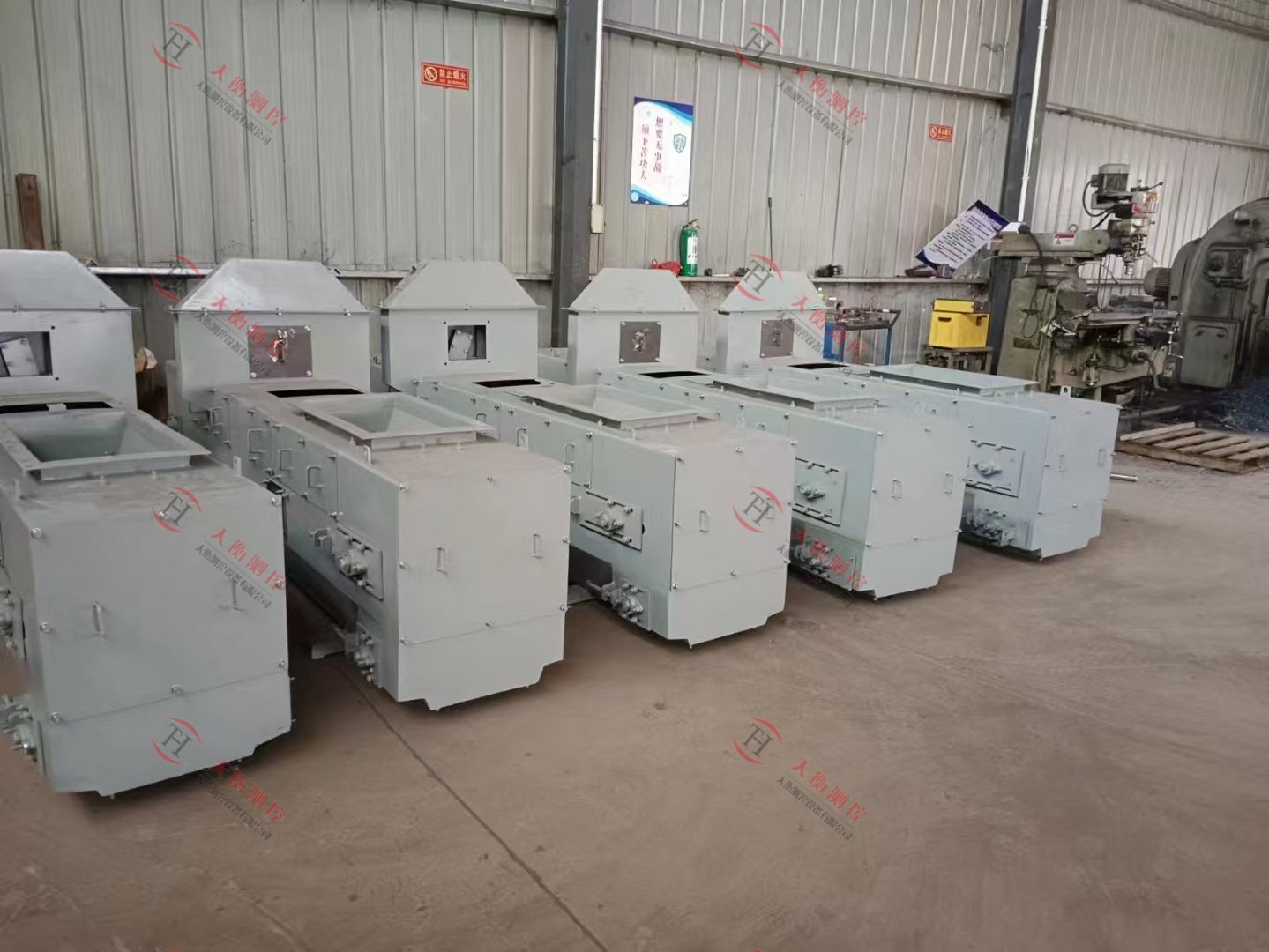 JCG全封闭式91看片成人免费皮带式给料机