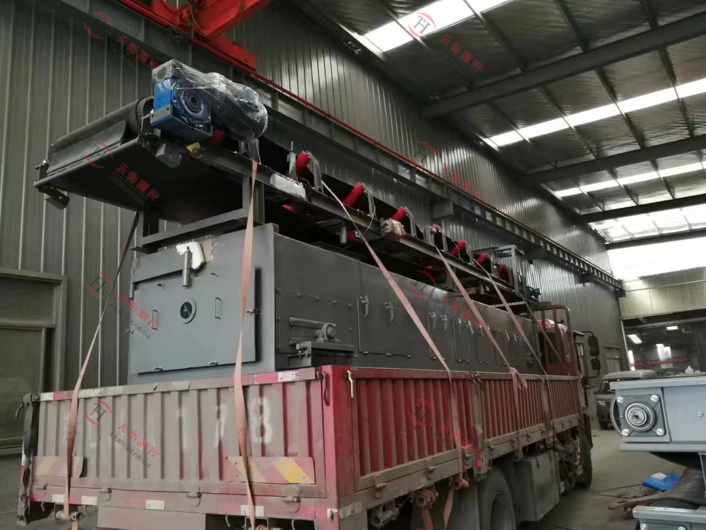 JCG全封闭式91看片成人免费皮带式给料机