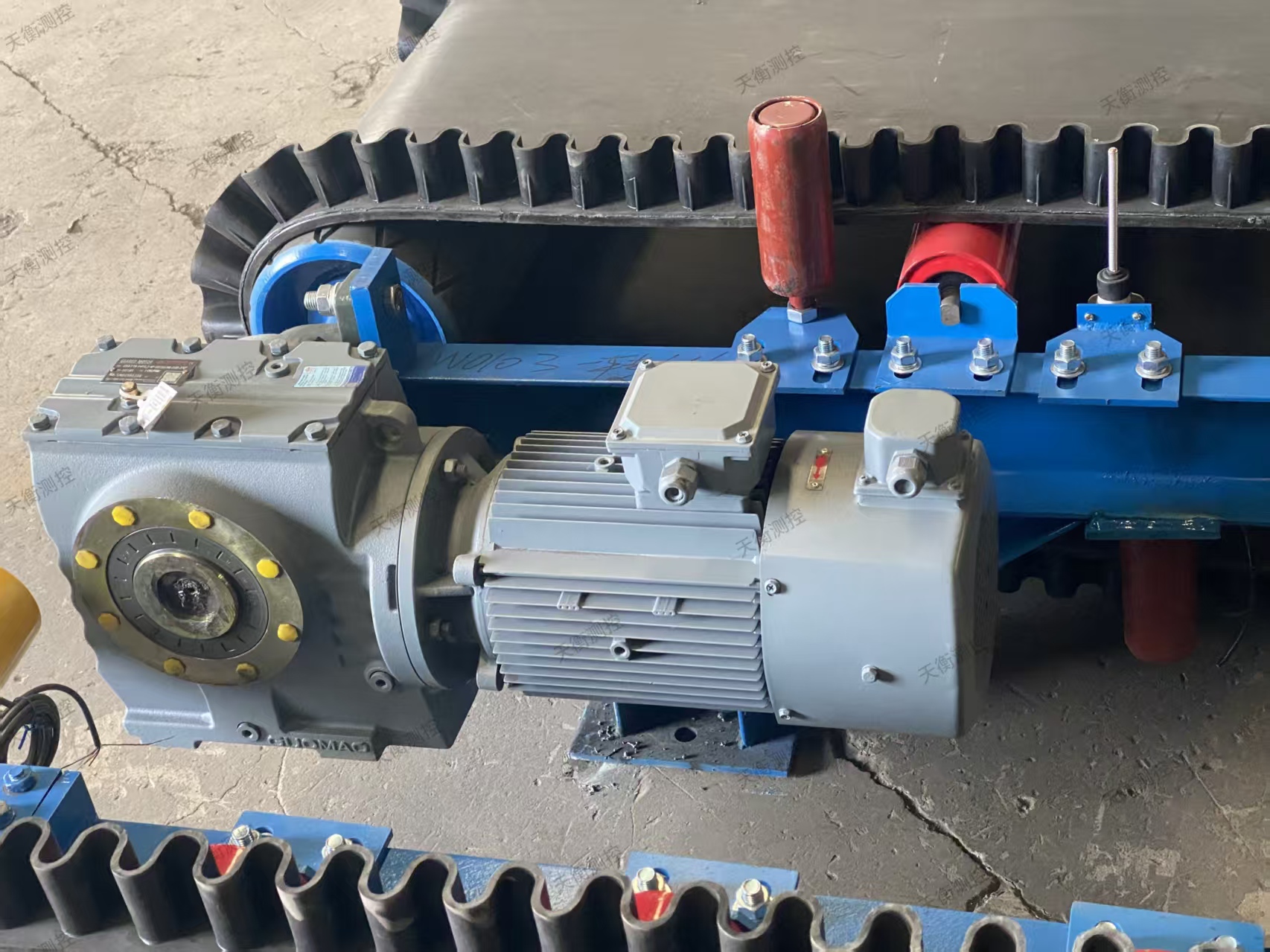 定量91看片成人免费给料机车间发货“ style=